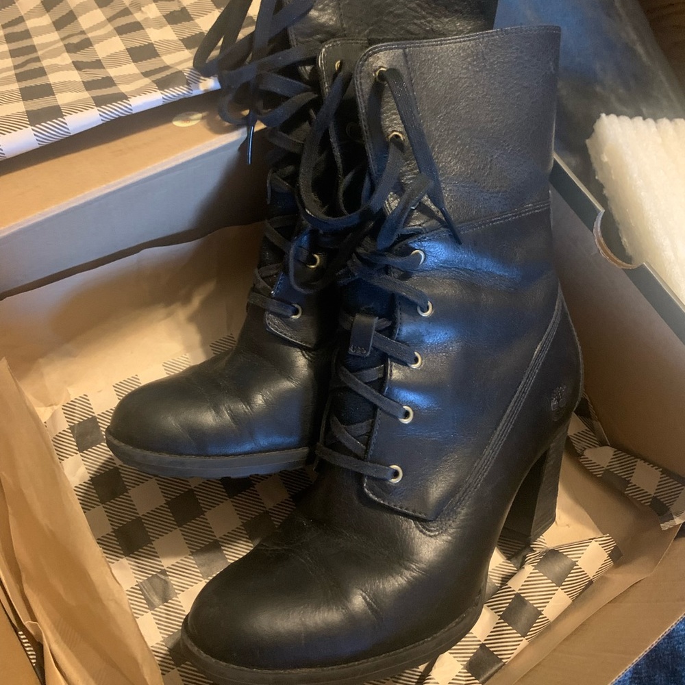 Timberland 3inch heel boots